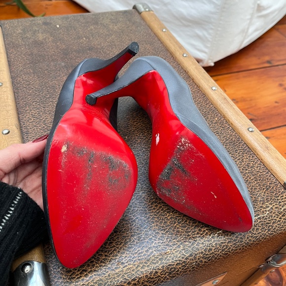 Louboutin blue grey satin silk heels - Picture 4 of 4